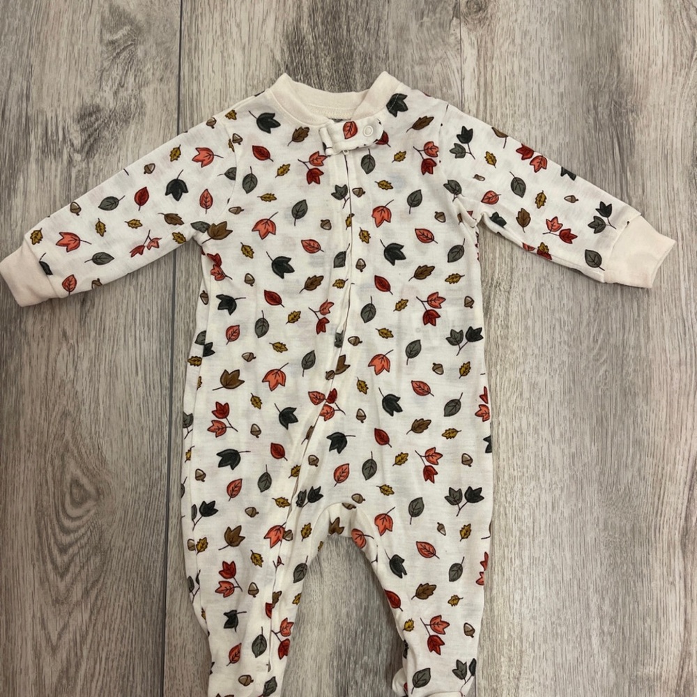 0-3 month Fall leaves baby sleeper - Picture 2 of 4